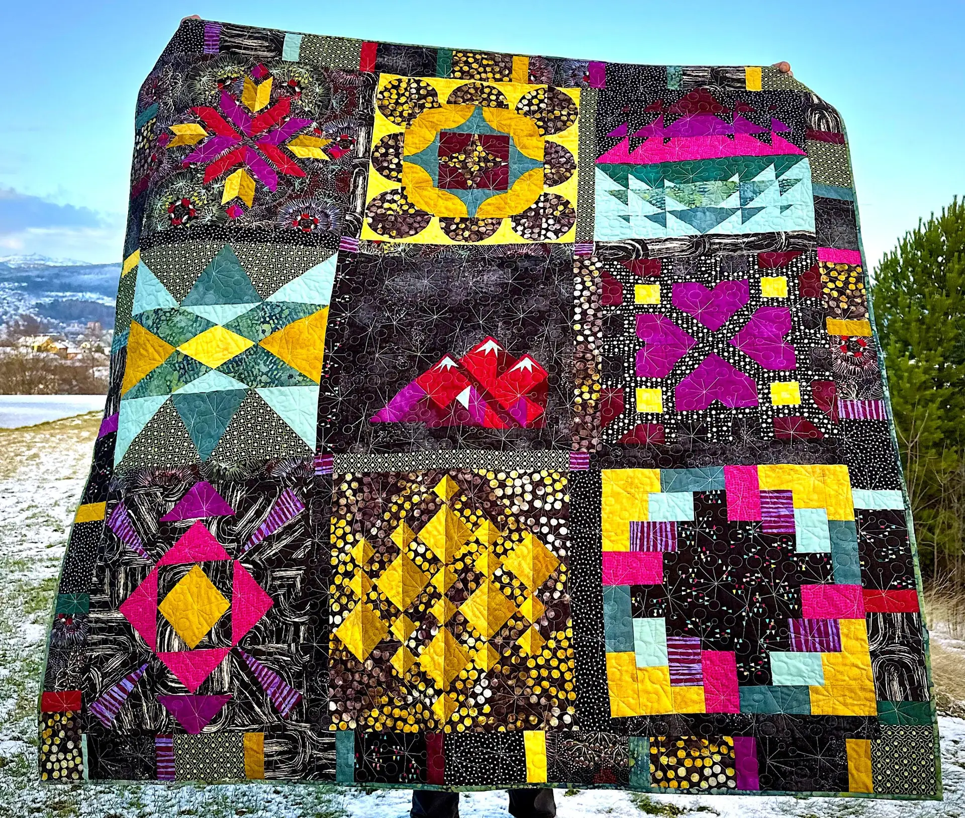 Solstice Sampler Quilt i vinden
