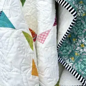 Nærbilde av RainbowSnowball Quilt