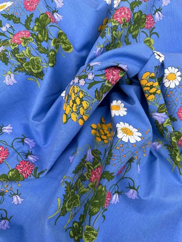 Stoff med blomster